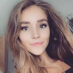 Meet your Posher, Ava